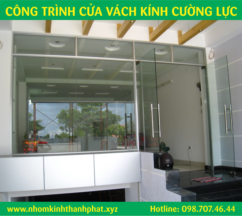 Cửa hàng nhôm kính quận 4 của Thành Phát Lam-cua-kinh-cua-hang