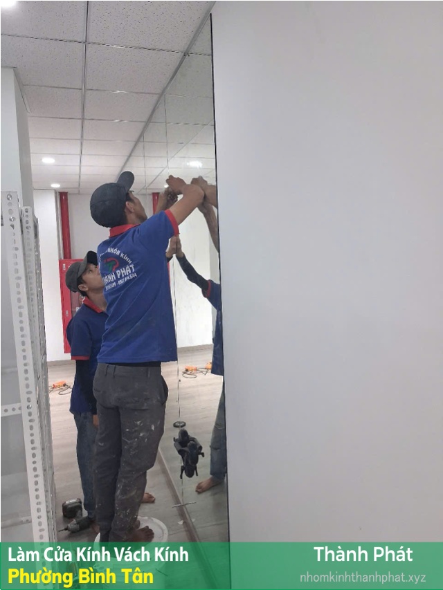 Làm cửa kính vách kính cường lực Phường Bình Tân