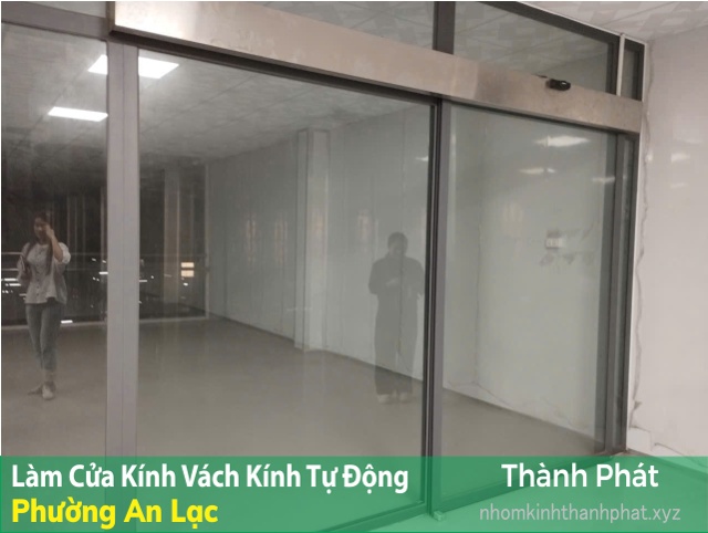 Làm cửa kính cường lực tự động