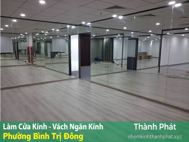 làm cửa kính, vách kính nhôm kính cường lực
